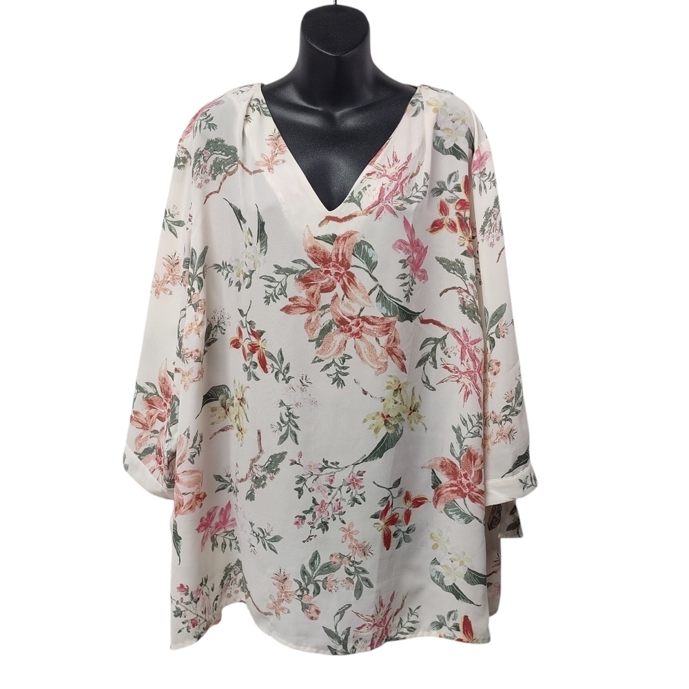 Violet & Claire Size 3XL White Floral Print Vneck 3/4 Sleeve Flowy Blouse 3XL